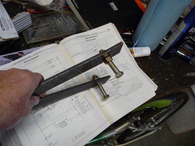toyota crankshaft pulley bolt removal tool #2