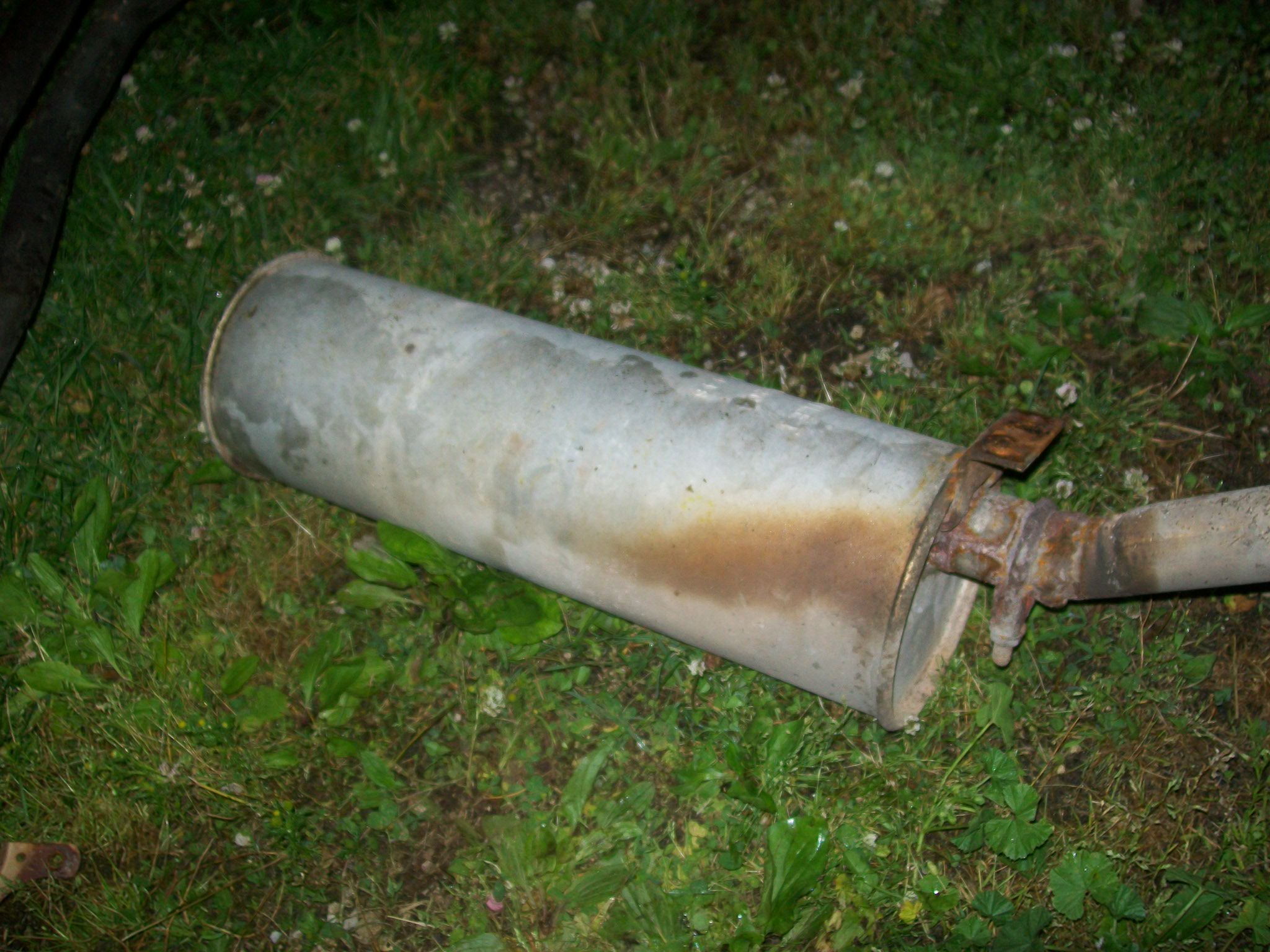 How to replace a muffler without the hooks? YotaTech Forums