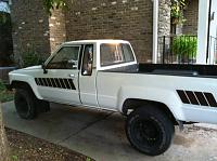 Pics of your 84/85 rig.-1984toyota2.jpg