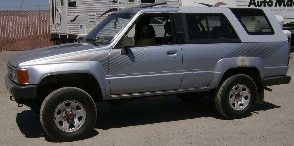 Name:  884Runner05.jpg
Views: 2040
Size:  75.4 KB