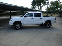 Just bought an 07 Taco Double Cab SR5...-taco-1.jpg