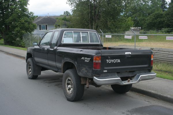 92 toyota pickup rear bumper