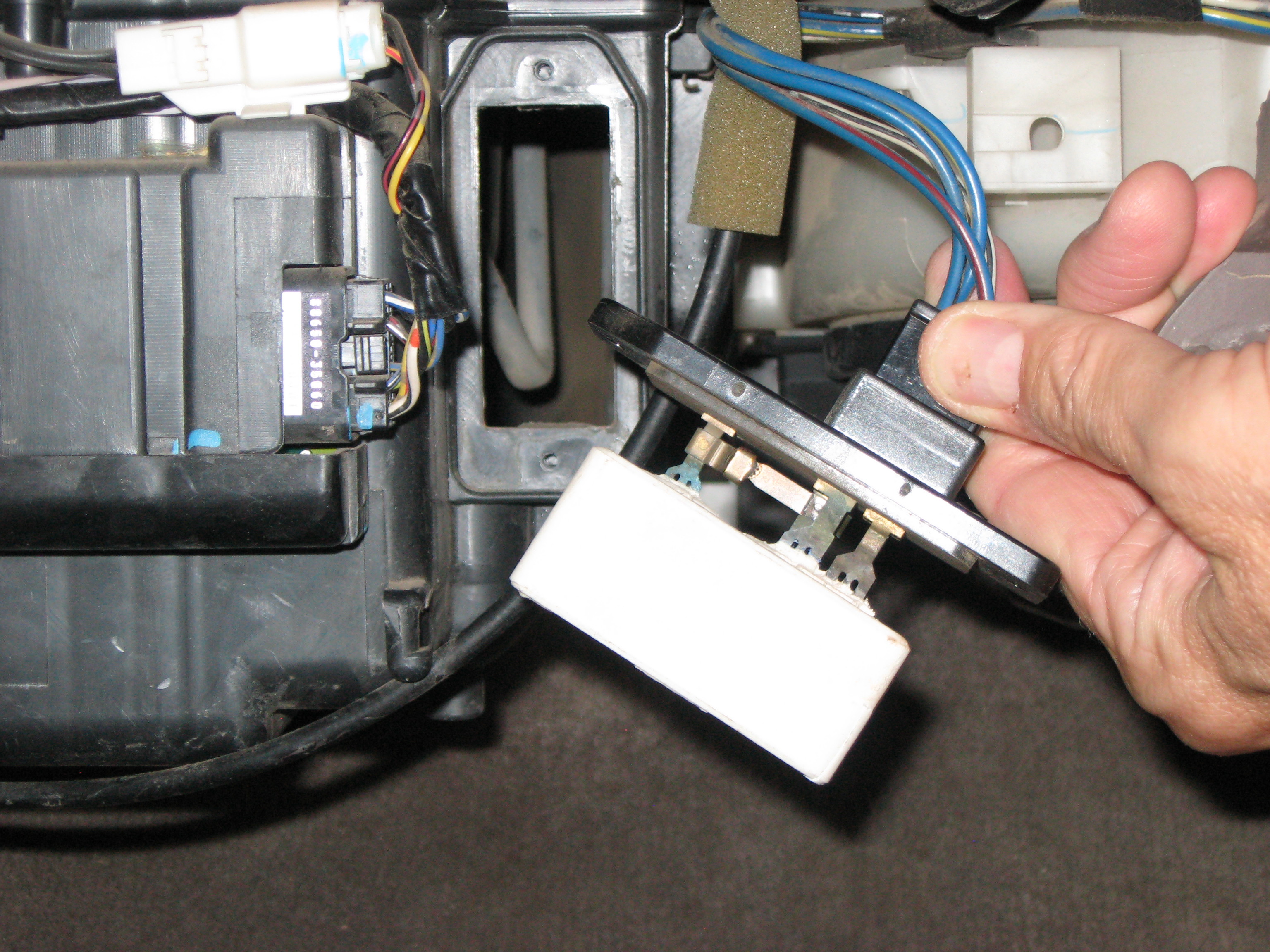 Where is my blower motor resistor - YotaTech Forums 1987 honda civic fuse box diagram wiring schematic 