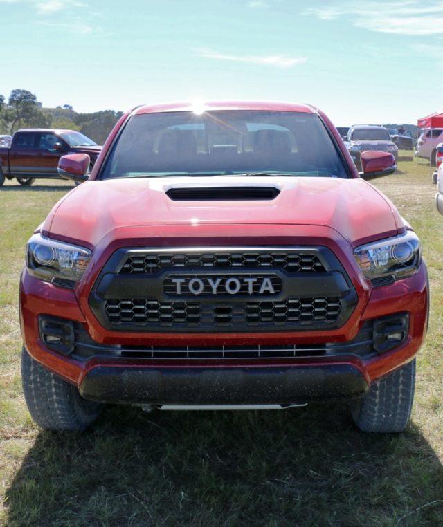 2017-Toyota-Tacoma-TRD-Pro-CarBlog-4-860x1024