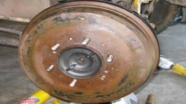 Toyota 4Runner, Tacoma, and Tundra: How to Replace Rear Brake Drums and Shoes