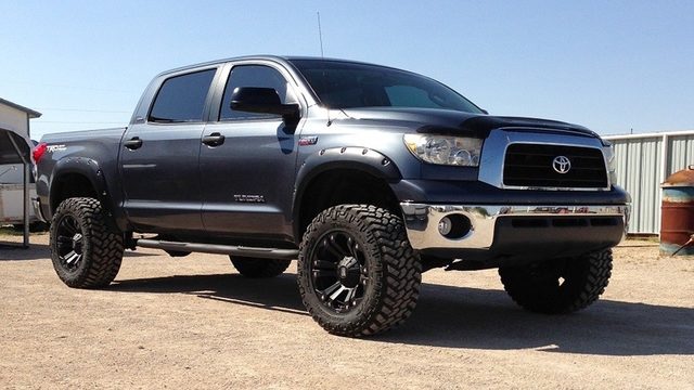 Toyota Tundra: Lift Kit Reviews and How-to