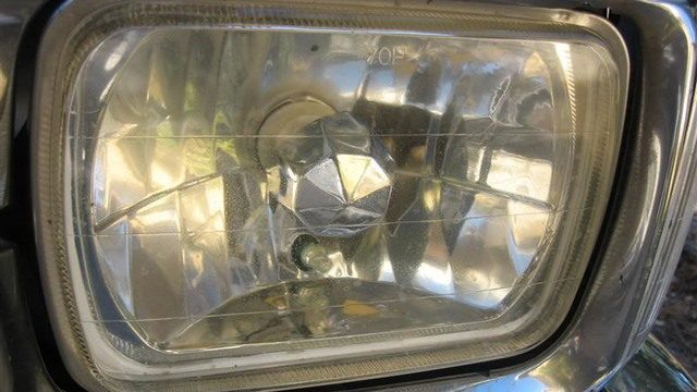 Toyota 4Runner, Tacoma, and Tundra: How to Repair Foggy Headlights