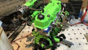 Awesome 22R-E Rebuild Gives New Meaning to ‘Going Green’